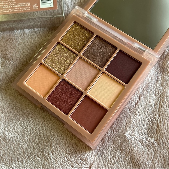 Huda beauty Haze obsessions in Sand - Picture 11 of 12